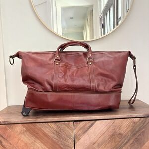 Leather Travel Duffel Bag in Burgundy
